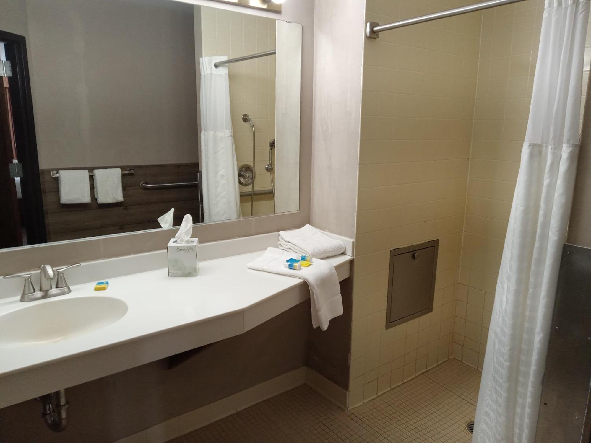 Paradise Shores Hotel Holcombe Dış mekan fotoğraf